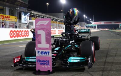GP Qatar – Qualifiche: Super Lewis Hamilton in pole, Verstappen becca bandiera