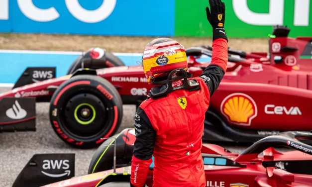 Sainz in pole, Ferrari sfiderà Red Bull ma occhio a Hamilton
