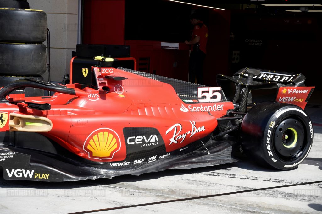 Ferrari in the Bahrain pit box,