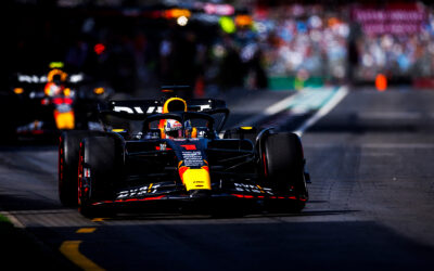 Verstappen porta la Red Bull in pole, Perez in ultima fila. Mercedes batte Aston Martin e Ferrari.