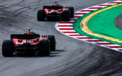 Ferrari: C’è Sainz in prima fila, Leclerc verso cambio elementi