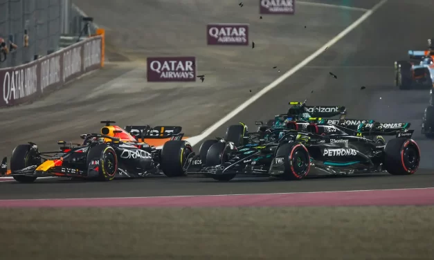 GP Qatar, Gara: ancora doppio podio per McLaren, Mercedes spreca tutto in curva uno