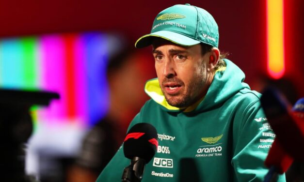 Fernando Alonso: Aston Martin must be “top team” in development