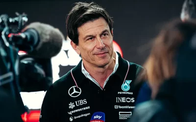 Wolff: Mercedes choosing between youth and experience for 2025