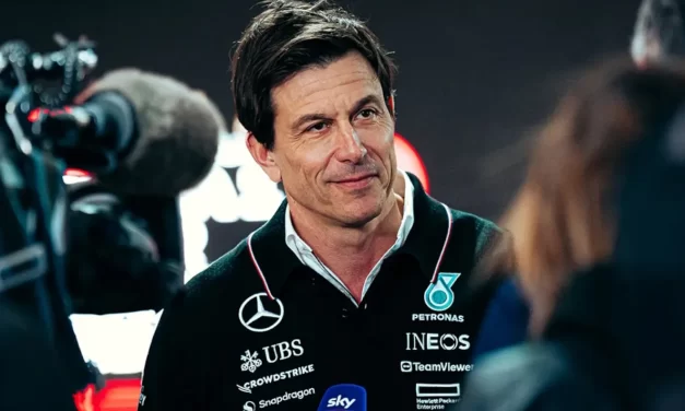 Wolff: Mercedes choosing between youth and experience for 2025
